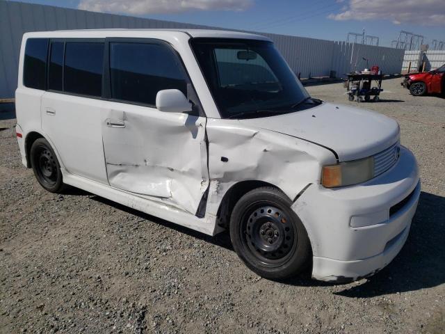 JTLKT334050180009 - 2005 TOYOTA SCION XB WHITE photo 4