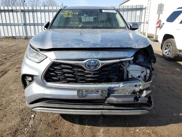 5TDEBRCHXMS035198 - 2021 TOYOTA HIGHLANDER HYBRID PLATINUM GRAY photo 5