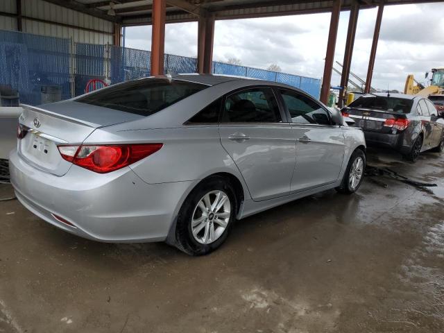 5NPEB4ACXDH622257 - 2013 HYUNDAI SONATA GLS SILVER photo 3