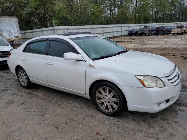 4T1BK36B76U124910 - 2006 TOYOTA AVALON XL WHITE photo 4