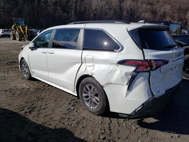 5TDKSKFC6MS040229 - 2021 TOYOTA SIENNA LE WHITE photo 2