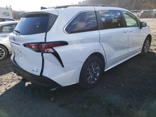 5TDKSKFC6MS040229 - 2021 TOYOTA SIENNA LE WHITE photo 3