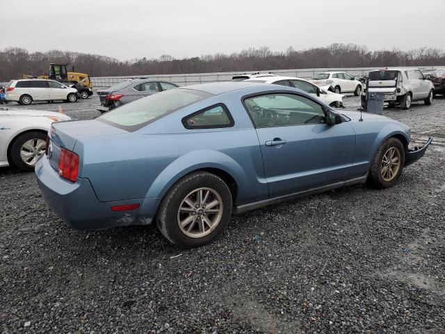 1ZVFT80N555153542 - 2005 FORD MUSTANG BLUE photo 3