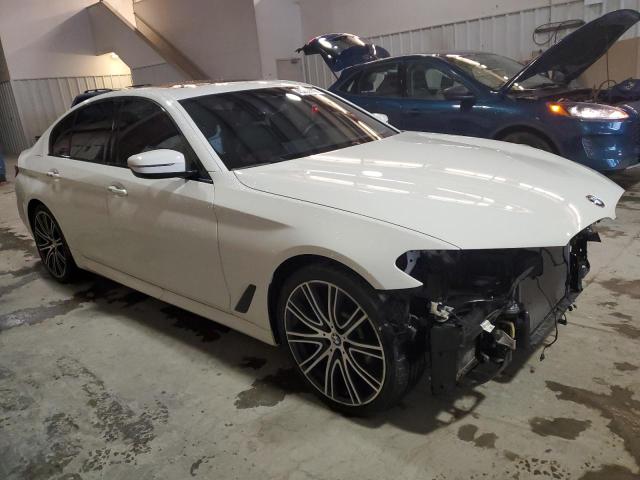 WBAJE7C59JWC56853 - 2018 BMW 540 XI WHITE photo 4