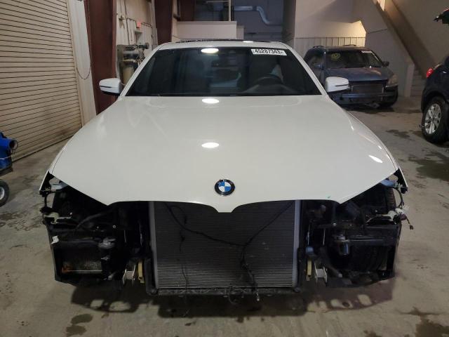 WBAJE7C59JWC56853 - 2018 BMW 540 XI WHITE photo 5