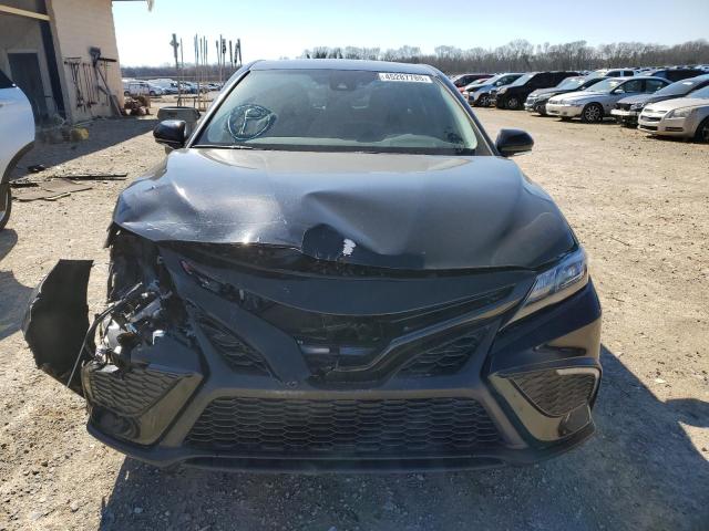 4T1G11AK3PU805488 - 2023 TOYOTA CAMRY SE NIGHT SHADE BLACK photo 5