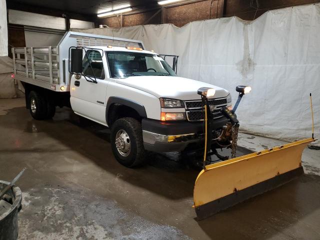 1GBJK34U95E318582 - 2005 CHEVROLET SILVERADO K3500 WHITE photo 4