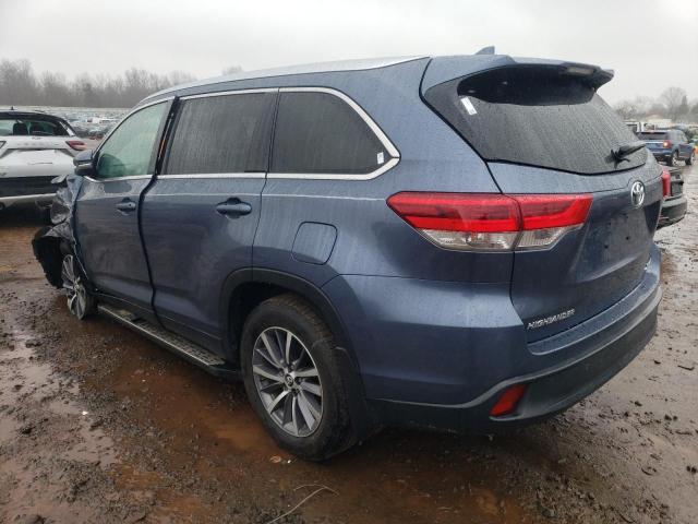 5TDJZRFH4KS937042 - 2019 TOYOTA HIGHLANDER SE GRAY photo 2