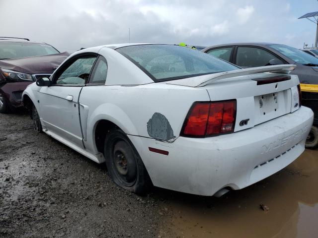 1FAFP42X7YF120142 - 2000 FORD MUSTANG GT WHITE photo 2