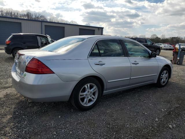 1HGCM56307A227808 - 2007 HONDA ACCORD SE SILVER photo 3