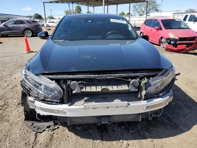 1HGCV1F32JA244557 - 2018 HONDA ACCORD SPORT BLACK photo 5