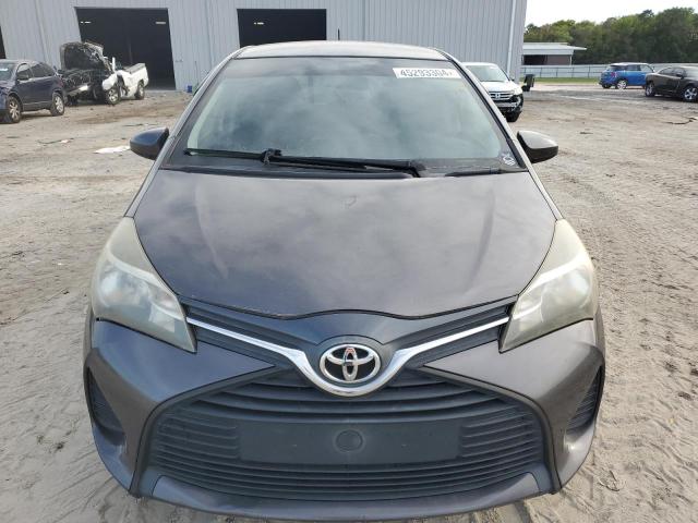 VNKKTUD37FA027704 - 2015 TOYOTA YARIS GRAY photo 5