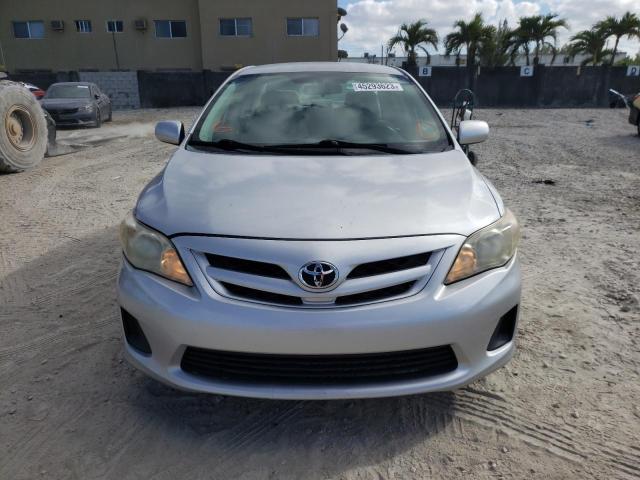 2T1BU4EEXBC676294 - 2011 TOYOTA COROLLA BASE SILVER photo 5