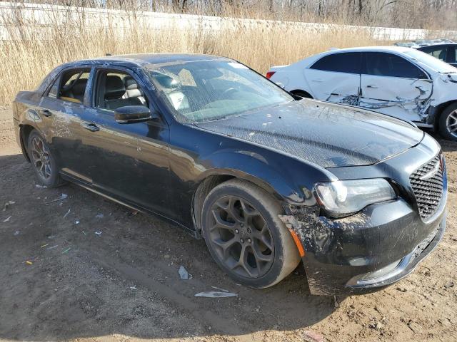 2C3CCABG0GH295020 - 2016 CHRYSLER 300 S BLACK photo 4