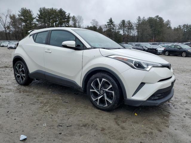 NMTKHMBX2JR020668 - 2018 TOYOTA C-HR XLE WHITE photo 4