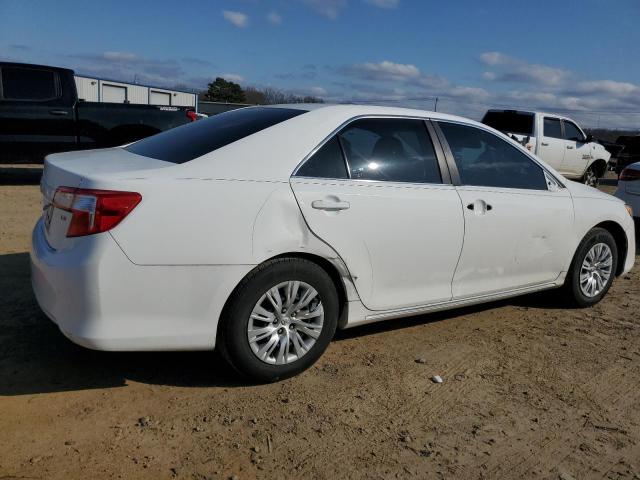 4T1BF1FKXCU515201 - 2012 TOYOTA CAMRY BASE WHITE photo 3