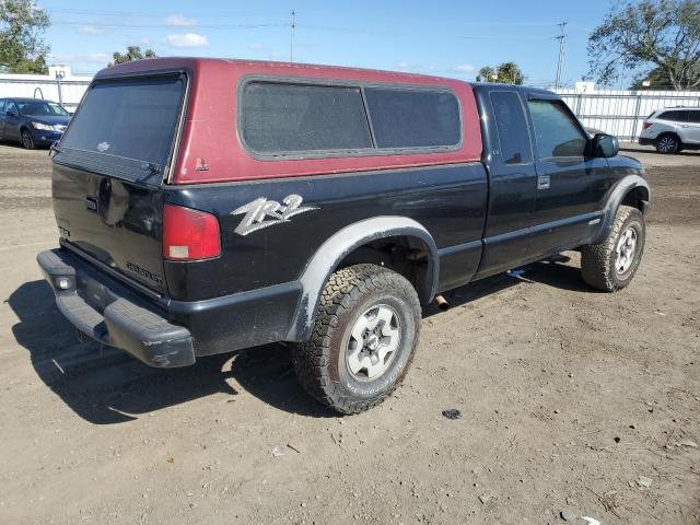 1GCCT19W028184541 - 2002 CHEVROLET S TRUCK S10 BLACK photo 3