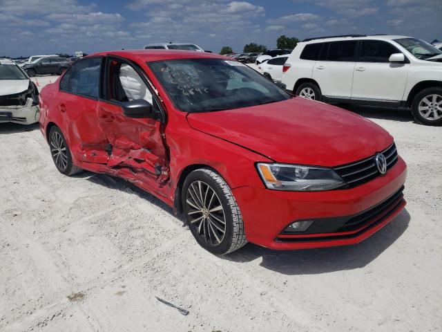 3VWD17AJ4GM332980 - 2016 VOLKSWAGEN JETTA SPORT RED photo 4