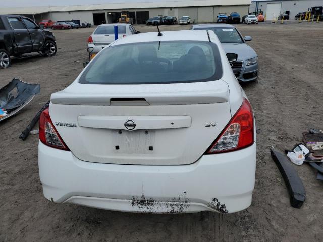 3N1CN7AP9HK462289 - 2017 NISSAN VERSA S WHITE photo 6