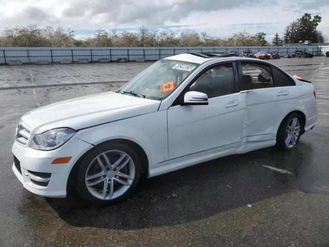 WDDGF4HB3DR274844 - 2013 MERCEDES-BENZ C 250 WHITE photo 1