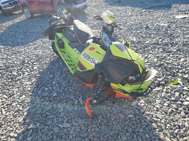 2BPSUMLU9LV000065 - 2020 SKI DOO RENEGADE YELLOW photo 1