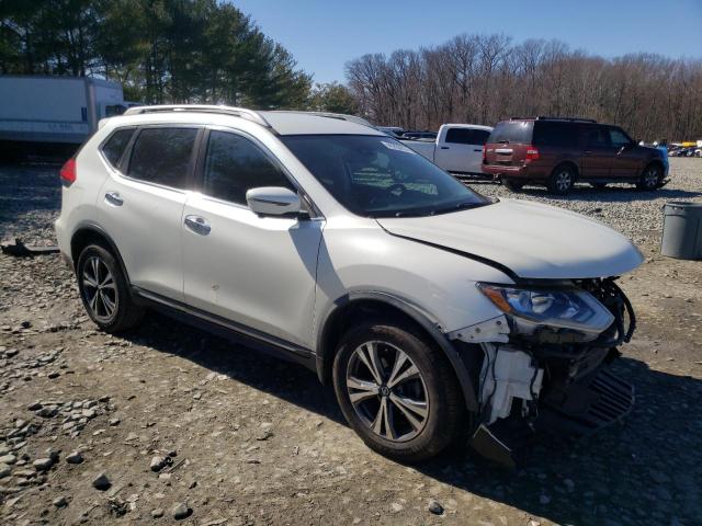 5N1AT2MV7HC818599 - 2017 NISSAN ROGUE SV WHITE photo 4