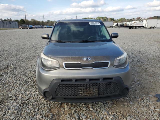 KNDJN2A26F7169232 - 2015 KIA SOUL GRAY photo 5