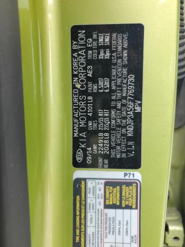 KNDJP3A56F7769730 - 2015 KIA SOUL + GREEN photo 13