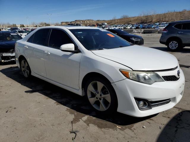 4T1BK1FK7CU017632 - 2012 TOYOTA CAMRY SE WHITE photo 4