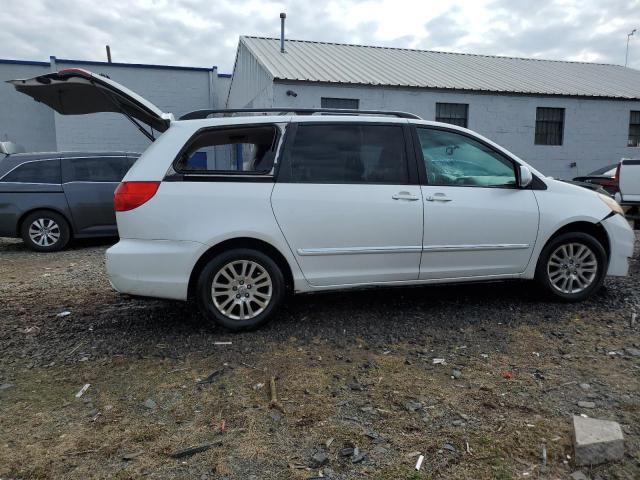 5TDZK22C67S087673 - 2007 TOYOTA SIENNA XLE WHITE photo 3