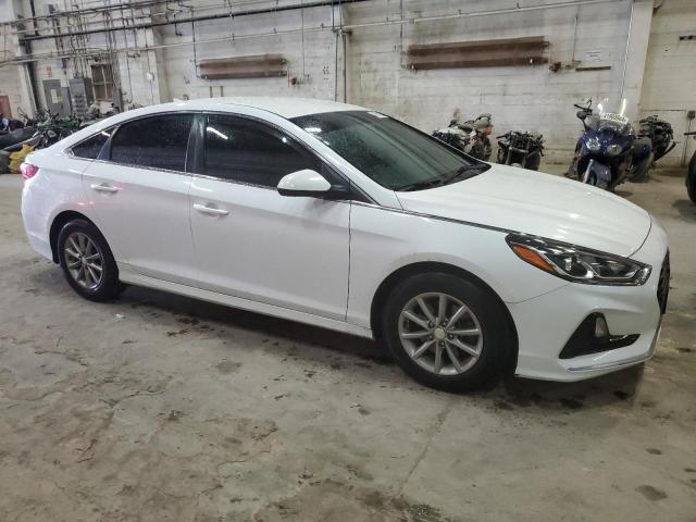 5NPE24AF2KH764562 - 2019 HYUNDAI SONATA SE WHITE photo 4