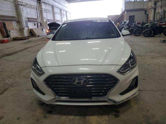 5NPE24AF2KH764562 - 2019 HYUNDAI SONATA SE WHITE photo 5