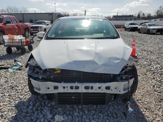 1FADP3F24HL218885 - 2017 FORD FOCUS SE WHITE photo 5