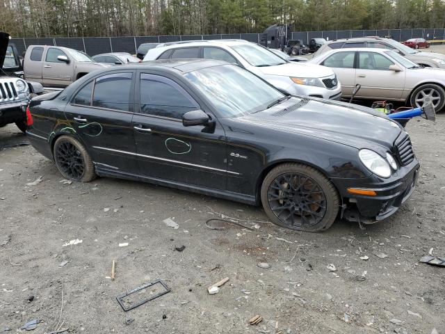 WDBUF77X38B226186 - 2008 MERCEDES-BENZ E 63 AMG BLACK photo 4