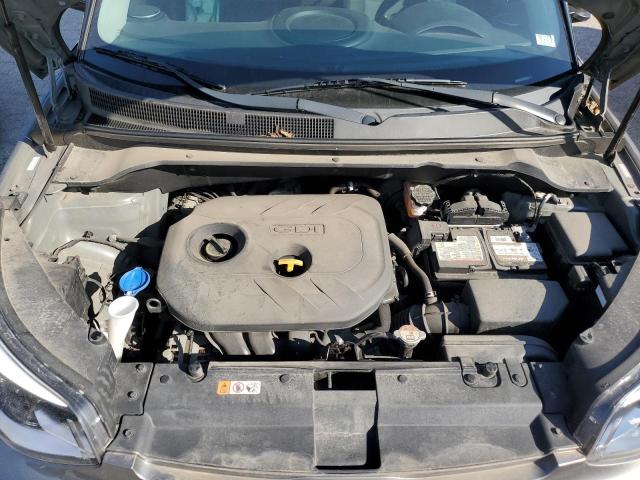 KNDJP3A52J7517773 - 2018 KIA SOUL + GRAY photo 11