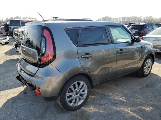 KNDJP3A52J7517773 - 2018 KIA SOUL + GRAY photo 3