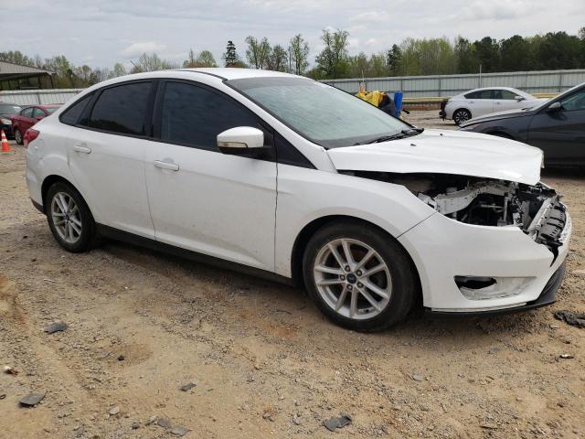 1FADP3F21HL346520 - 2017 FORD FOCUS SE WHITE photo 4