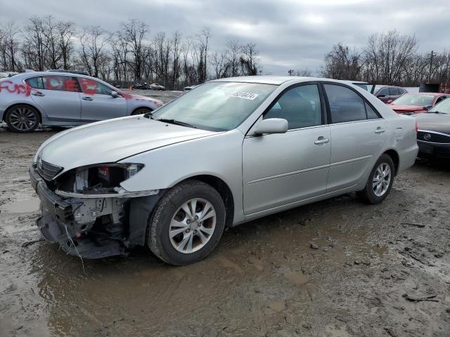 4T1BF30K34U573396 - 2004 TOYOTA CAMRY LE SILVER photo 1