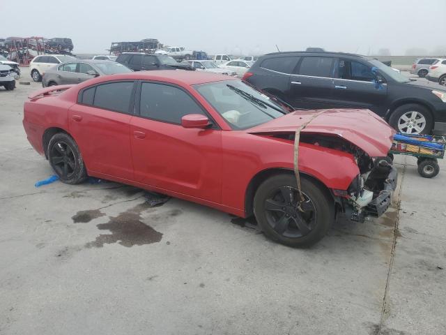 2C3CDXBG0DH591764 - 2013 DODGE CHARGER SE RED photo 4