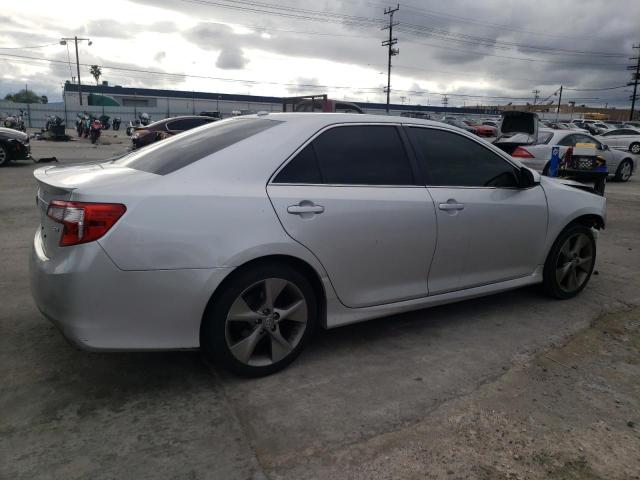 4T1BF1FK3EU729465 - 2014 TOYOTA CAMRY L SILVER photo 3