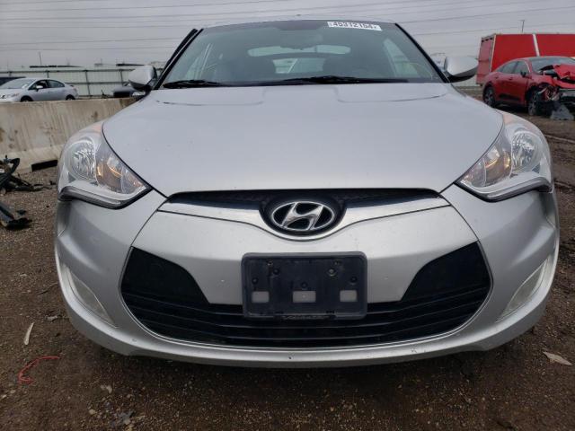 KMHTC6AD8GU301381 - 2016 HYUNDAI VELOSTER SILVER photo 5