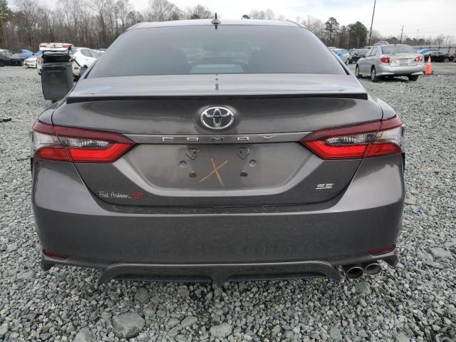 4T1T11AKXPU808838 - 2023 TOYOTA CAMRY SE NIGHT SHADE GRAY photo 6