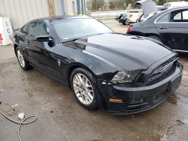 1ZVBP8AM6E5284603 - 2014 FORD MUSTANG BLACK photo 4