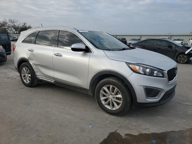 5XYPG4A5XHG202975 - 2017 KIA SORENTO LX SILVER photo 4