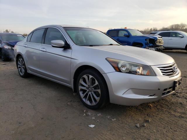 1HGCP26819A017237 - 2009 HONDA ACCORD EXL SILVER photo 4