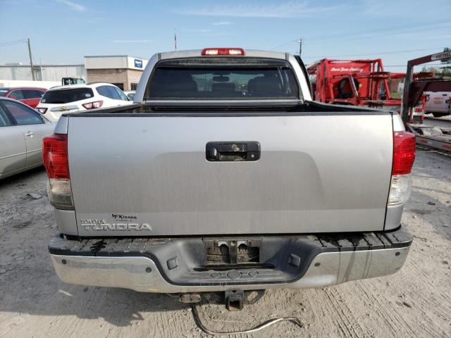 5TFFY5F10AX092221 - 2010 TOYOTA TUNDRA CREWMAX LIMITED SILVER photo 6