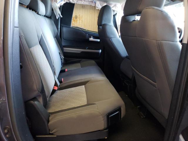 5TFUM5F10HX071575 - 2017 TOYOTA TUNDRA DOUBLE CAB SR/SR5 GRAY photo 10