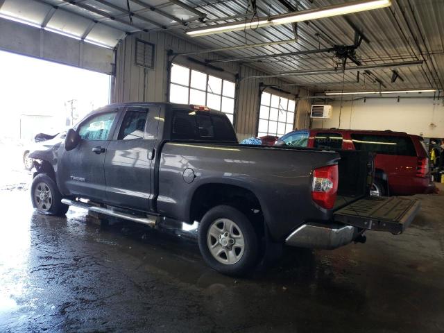 5TFUM5F10HX071575 - 2017 TOYOTA TUNDRA DOUBLE CAB SR/SR5 GRAY photo 2