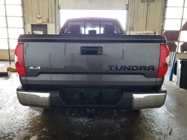 5TFUM5F10HX071575 - 2017 TOYOTA TUNDRA DOUBLE CAB SR/SR5 GRAY photo 6