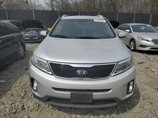 5XYKT3A63FG612927 - 2015 KIA SORENTO LX SILVER photo 5